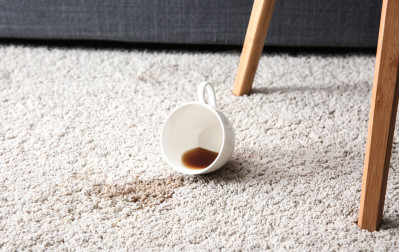 Comment enlever les taches de café d'un tapis ?